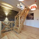 Villa Grandeur With Sauna & Jacuzzi In Durbuy
