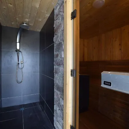 Grandeur With Sauna Jacuzzi In * دربي