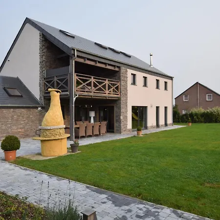 Grandeur With Sauna Jacuzzi In *
