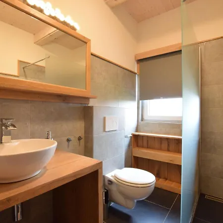 فيلة Grandeur With Sauna Jacuzzi In دربي