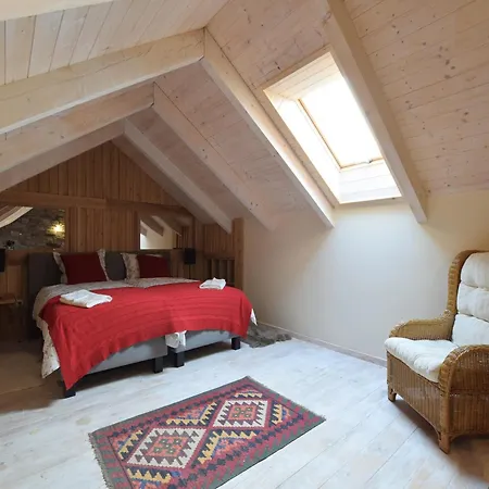 Grandeur With Sauna & Jacuzzi In 杜柏