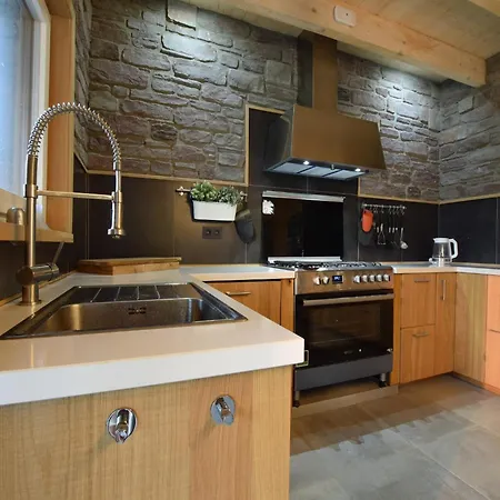 Villa Grandeur With Sauna & Jacuzzi In