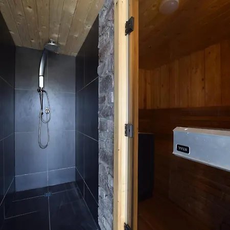 Grandeur With Sauna & Jacuzzi In * 杜柏