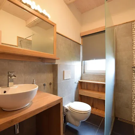 Grandeur With Sauna & Jacuzzi In * 杜柏