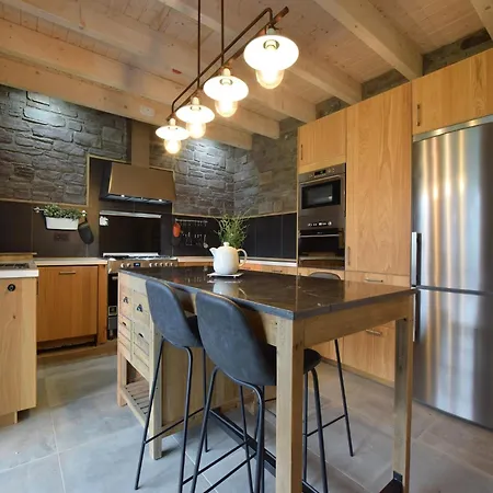 Grandeur With Sauna & Jacuzzi In Villa *