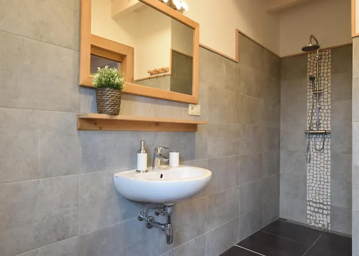 Grandeur With Sauna & Jacuzzi In Villa